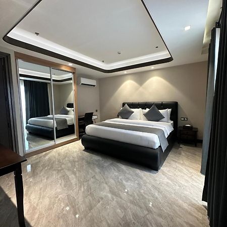 One Euphoria Luxe Hotel آنغلوس المظهر الخارجي الصورة