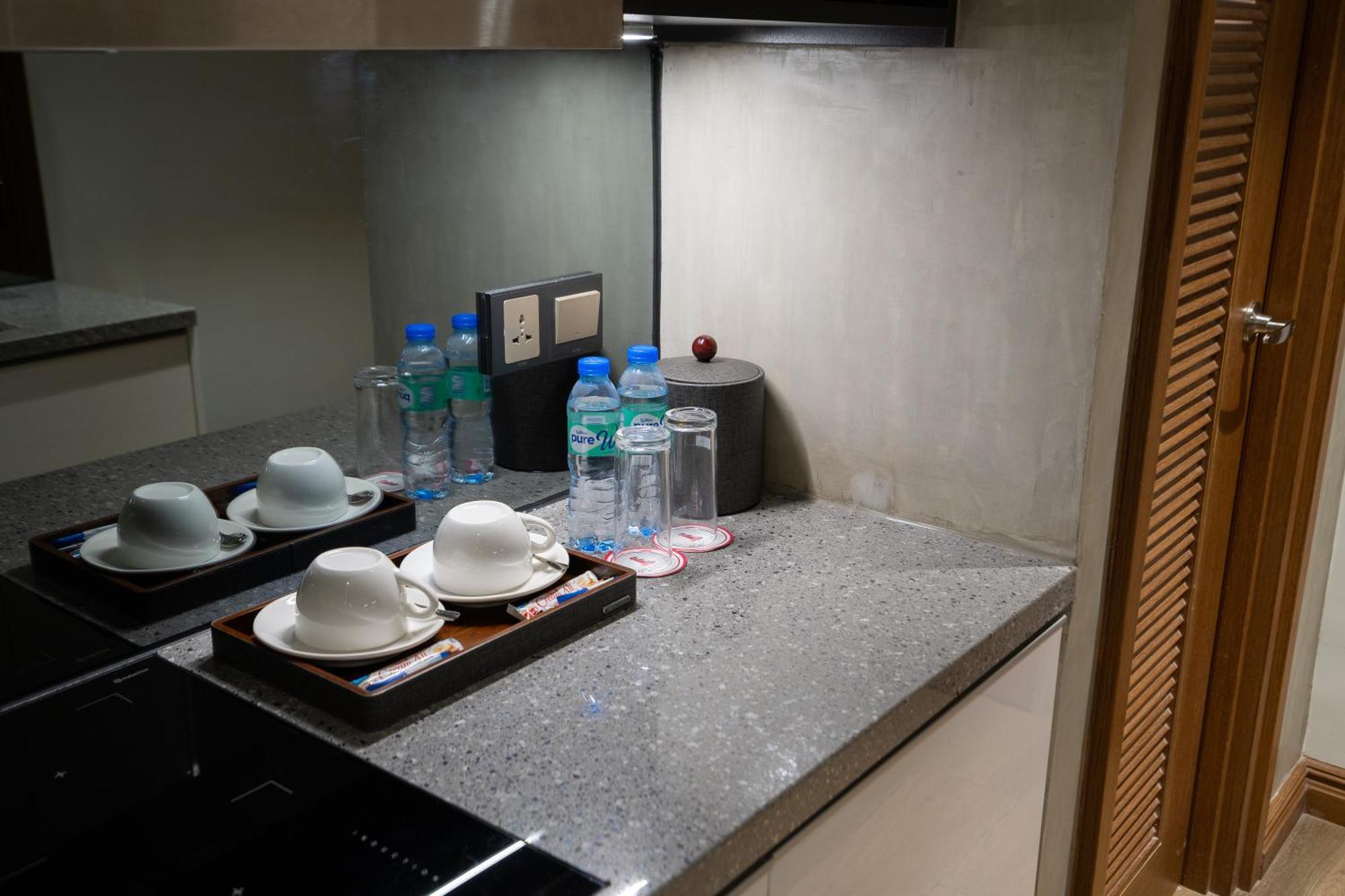 One Euphoria Luxe Hotel آنغلوس المظهر الخارجي الصورة